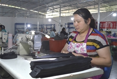 扶貧車(chē)間開(kāi)出幸福花