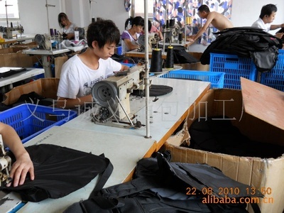 【供應(yīng)600D牛津布手袋生產(chǎn)加工 義烏箱包手袋加工廠】價格,廠家,圖片,家居用品加工,義烏市周江箱包廠-